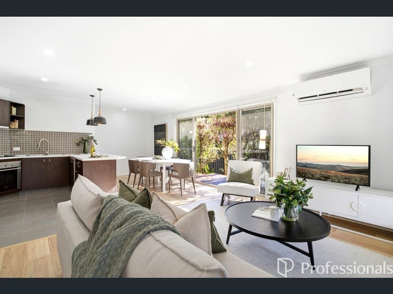 29 Matthews Crescent, Pimpama — photo 1 of 5