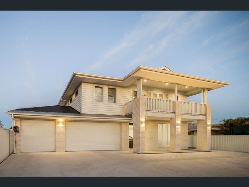 29 Saint Pauls Avenue, Golden Beach — photo 1 of 5