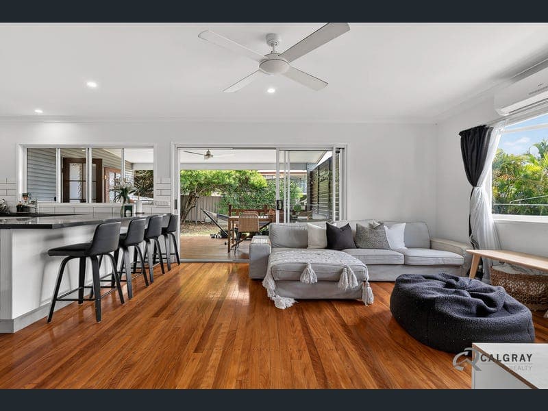 23 Kuring Gai Avenue, Tarragindi — photo 1 of 5