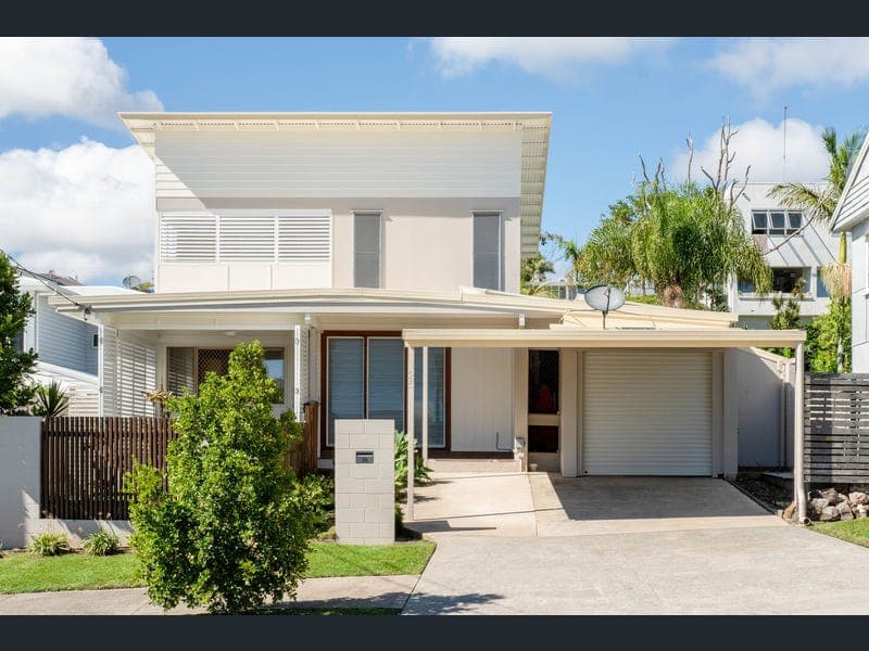 25 Victor Street, Alexandra Headland — photo 1 of 5