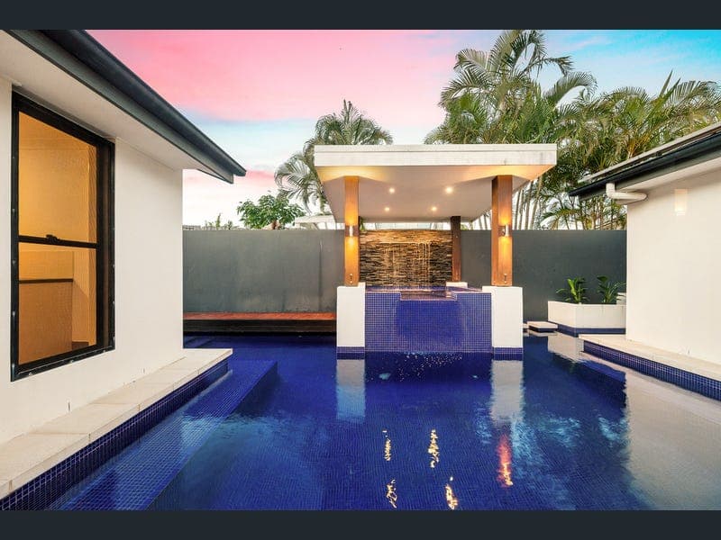 12 Monica Court, Eatons Hill — photo 1 of 5