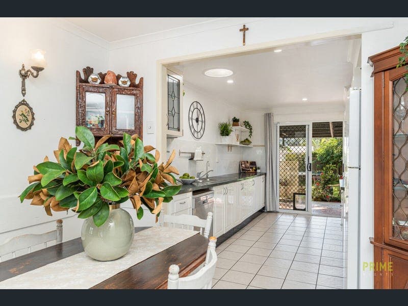 10 Caddy Avenue, Urraween — photo 1 of 5