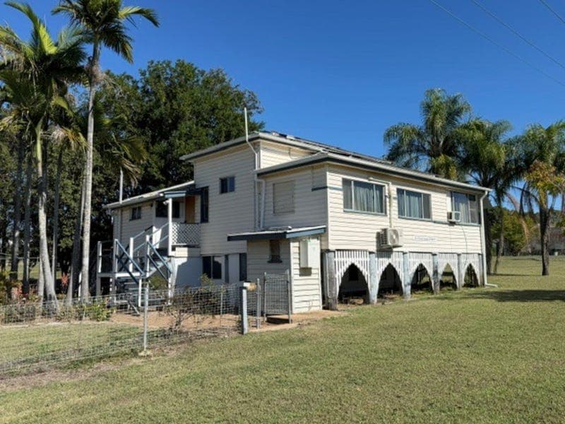 23 Strathdee Street, Mundubbera — photo 1 of 5