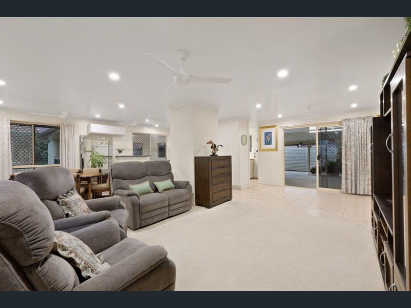 2 Pandanus Street, Beaconsfield — photo 1 of 5