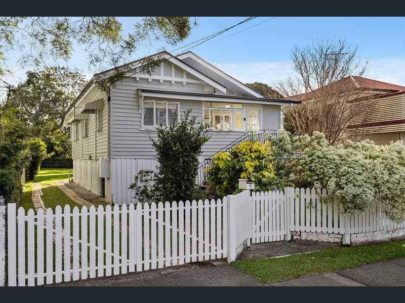 106 Blackwood Street, Mitchelton — photo 1 of 5