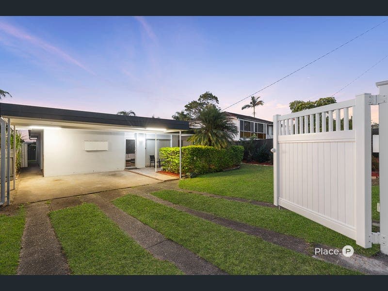 18 Alkira Street, Sunnybank Hills — photo 1 of 5