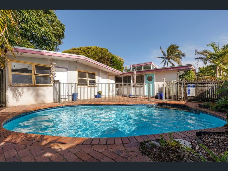 194 David Low Way, Peregian Beach — photo 1 of 5