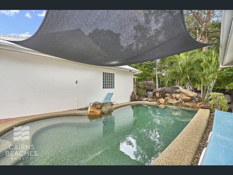 11/26-28 Oliva Street, Palm Cove — photo 1 of 5