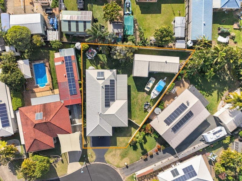 14 Arwon Close, Point Vernon — photo 1 of 5