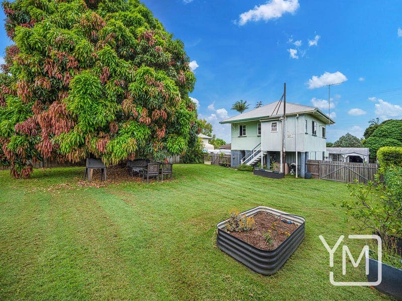 4 Third Avenue, Caloundra — photo 1 of 5