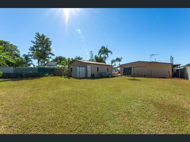 9 Redmond Street, Avenell Heights — photo 1 of 5