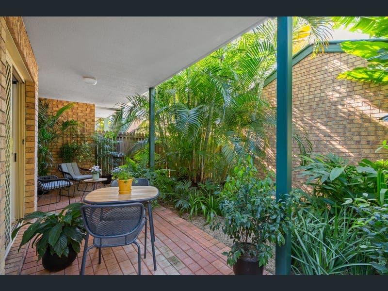 1/18 Alma Road, Clayfield — photo 1 of 5