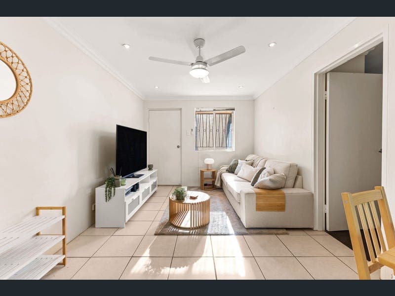 4/111 Moreton Street, New Farm — photo 1 of 5