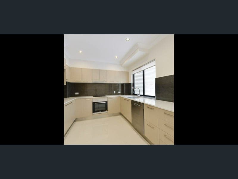 3/255 Wynnum Road, Norman Park — photo 1 of 5