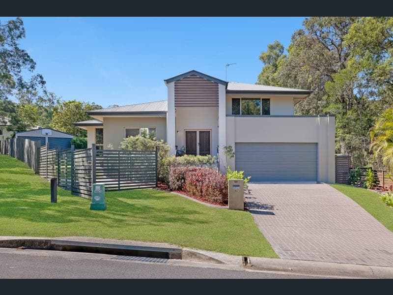 18 Calypso Court, Oxenford — photo 1 of 5