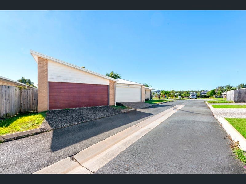 10 Carnarvon Court, Pimpama — photo 1 of 5