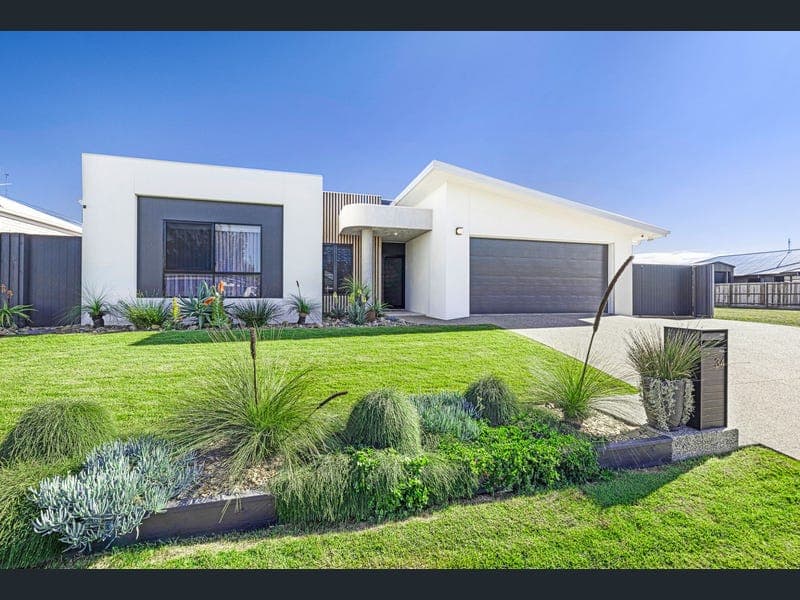 34 Wisteria Street, Bargara — photo 1 of 5