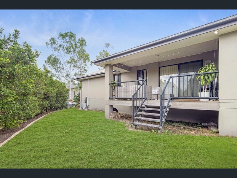 1 Bindarri Close, Waterford — photo 1 of 5