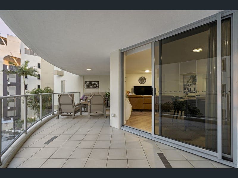 231/21 Cypress Avenue, Surfers Paradise — photo 1 of 5
