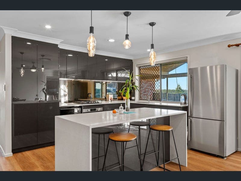 3 Derwent Place, Springfield — photo 1 of 5