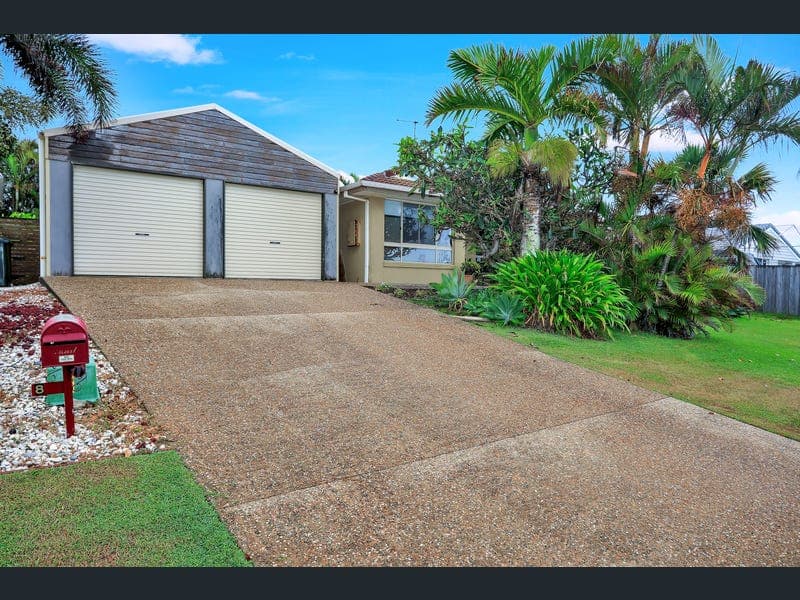 8 Oceanview St, Bargara — photo 1 of 5