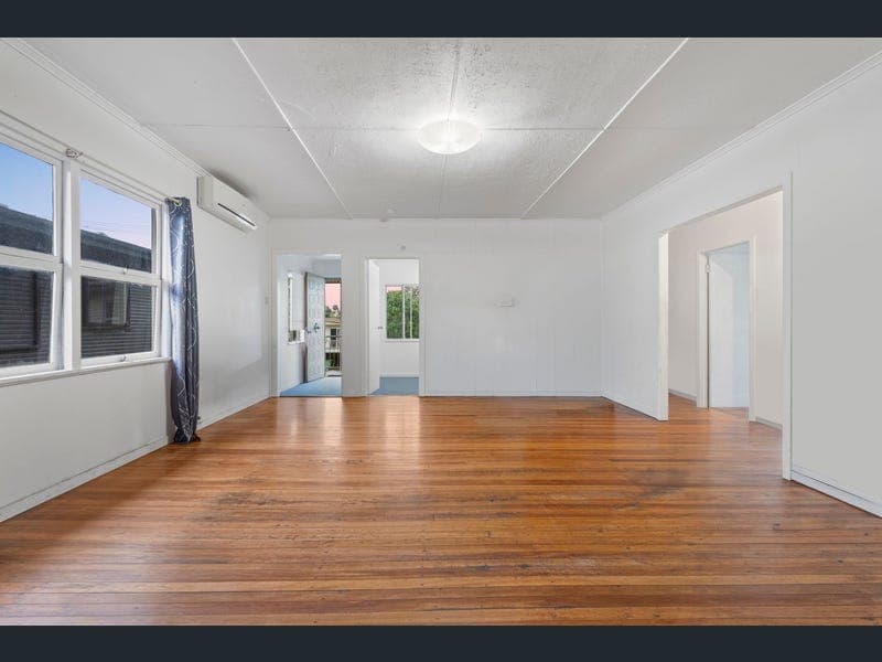18 Logan Street, North Booval — photo 1 of 5