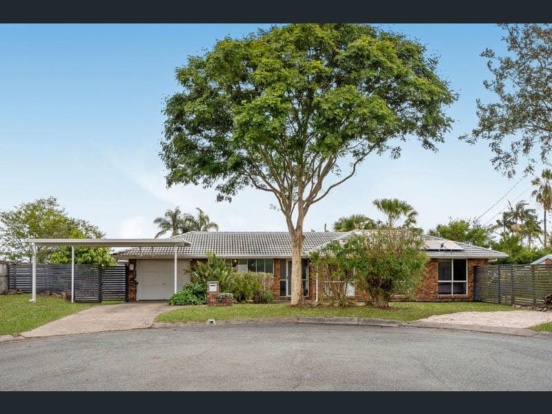 10 Buschman Close, Redbank Plains — photo 1 of 5