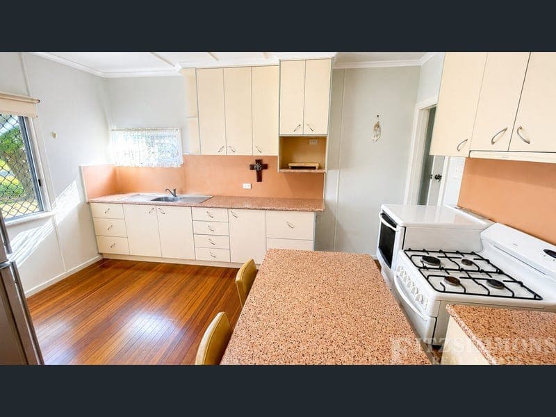 5 Hawthorne Street, Dalby — photo 1 of 5