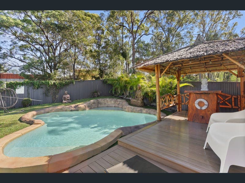 31 Enderbury Crescent, Pacific Pines — photo 1 of 5