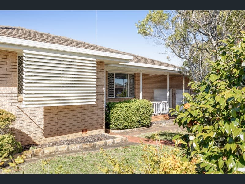 6 Denyer Street, Wilsonton — photo 1 of 5