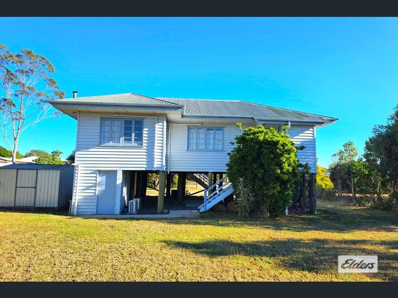 14 East Street, Wandoan — photo 1 of 5
