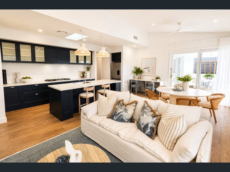 89 Solstice Way, White Rock — photo 1 of 5