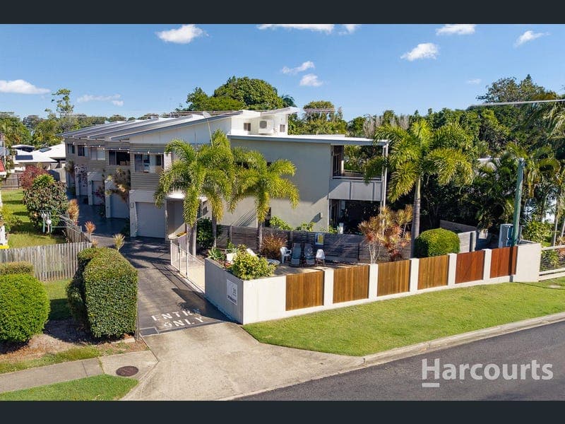 1/31 King Street, Urangan — photo 1 of 5