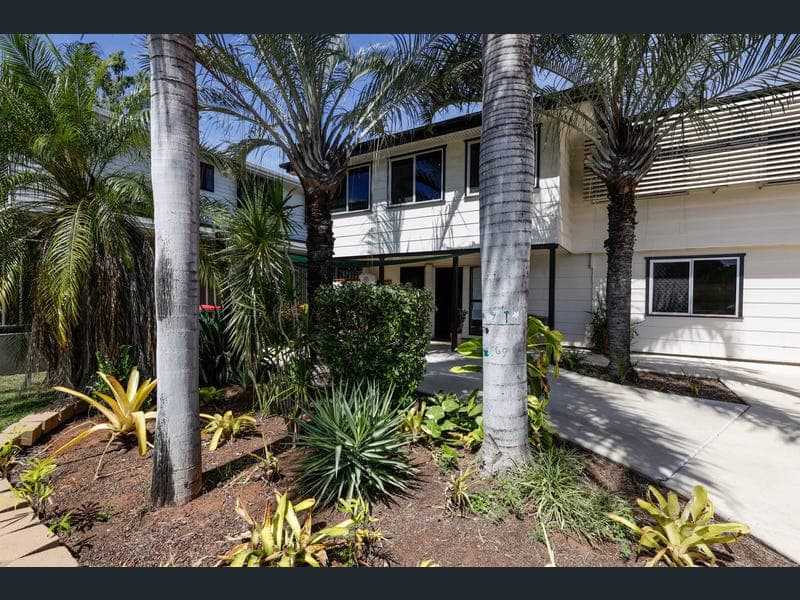 28 MacKay Street, Moranbah — photo 1 of 5