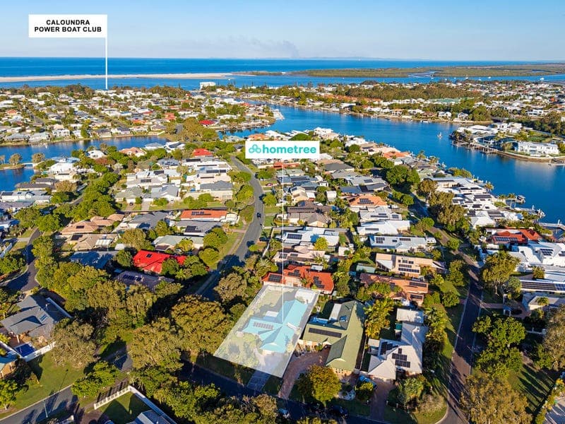 2 Godwin Place, Pelican Waters — photo 1 of 5