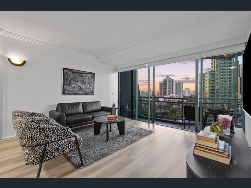 1008/5 Palm Avenue, Surfers Paradise — photo 1 of 5