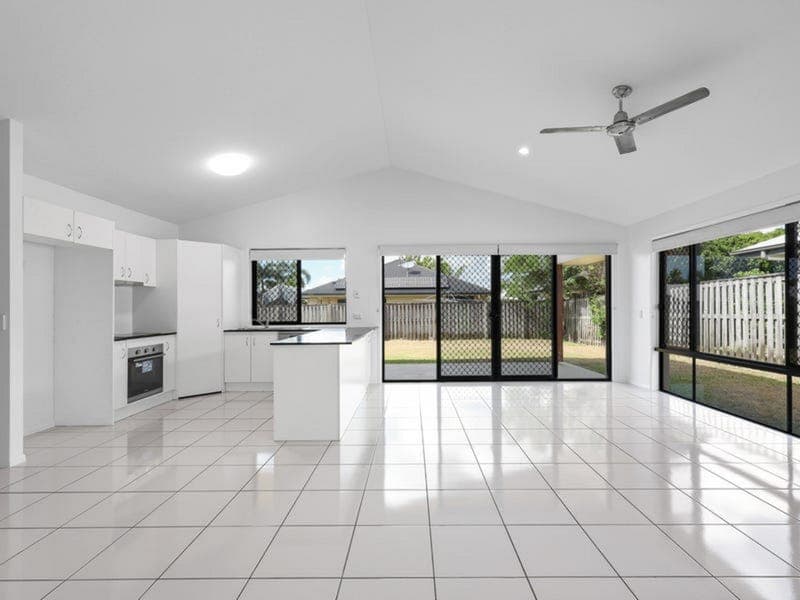 12 Narrabeen Street, Blacks Beach — photo 1 of 5