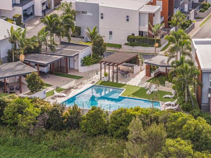 243/2 Bella Avenue, Robina — photo 1 of 5
