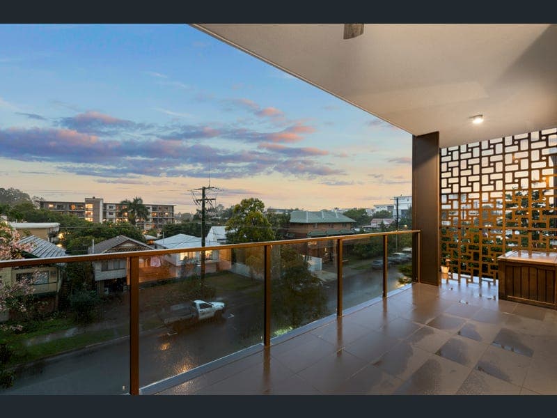 9/9-13 Mayhew Street, Sherwood — photo 1 of 5