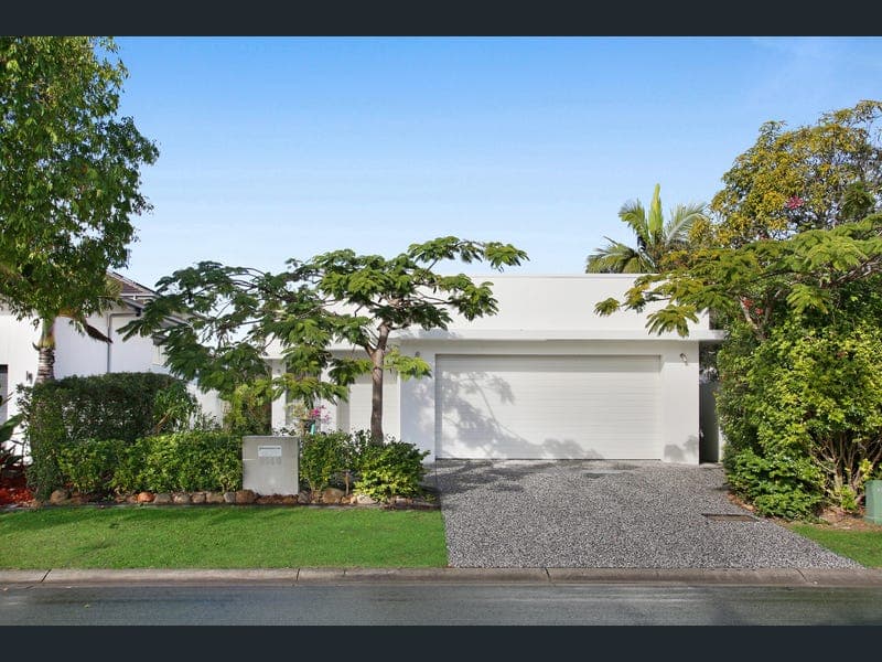 6149 Vico Avenue, Hope Island — photo 1 of 5