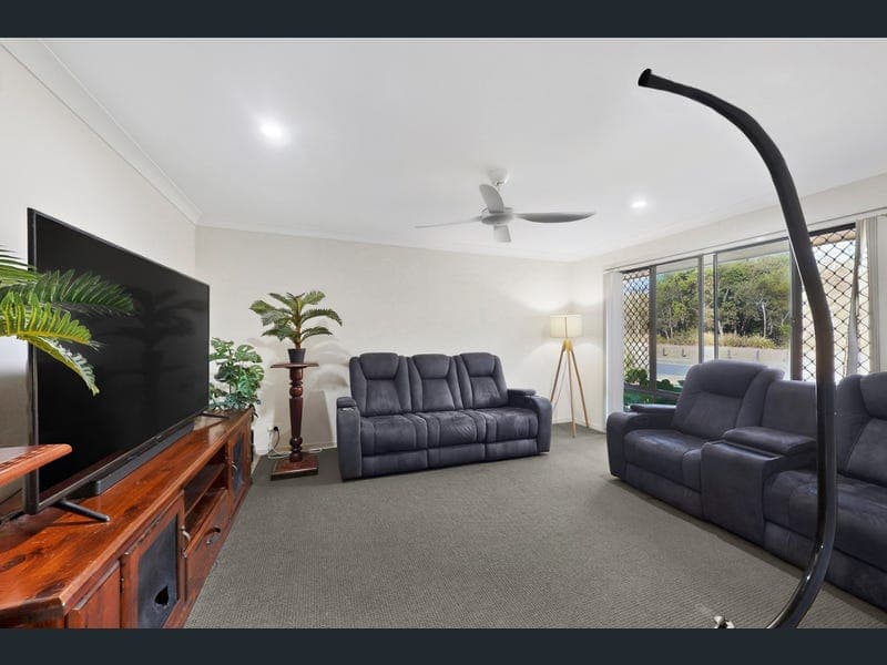 38 Myrtle Avenue, Ormeau — photo 1 of 5