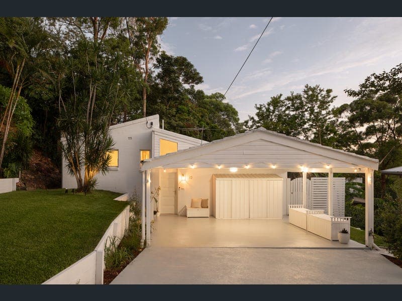 12 JILLIAN STREET, Chapel Hill — photo 1 of 5