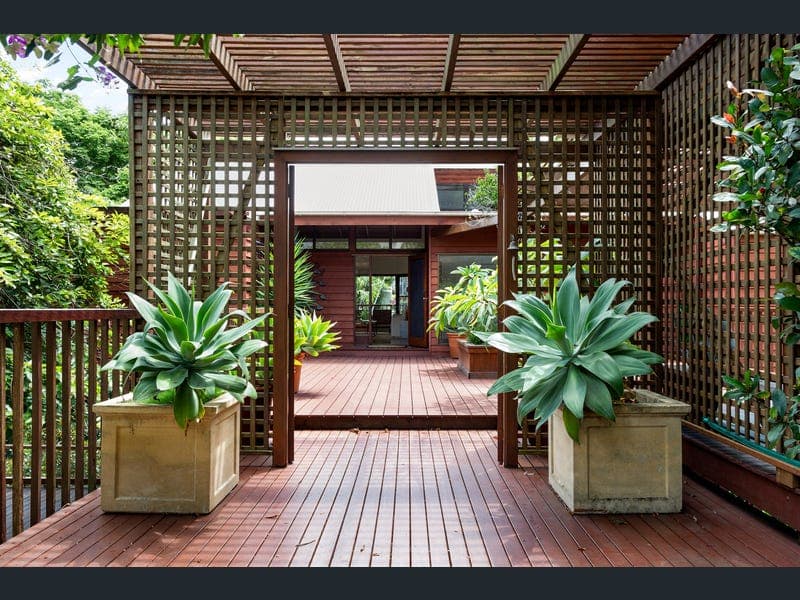 32 Grays Road, Hamilton — photo 1 of 5
