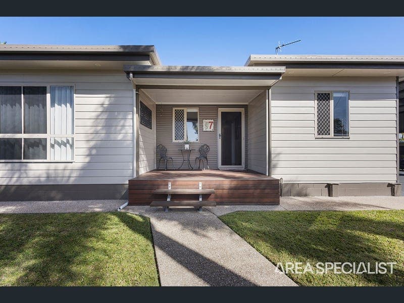 7 Bovey Street, North Mackay — photo 1 of 5