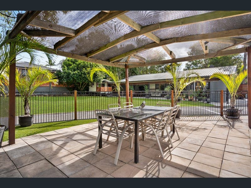20 Brisbane Street, Churchill — photo 1 of 5