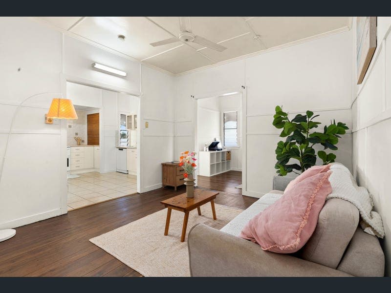 143 Rundle Street, Wandal — photo 1 of 5