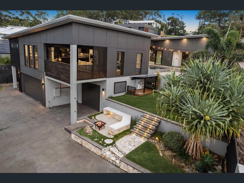 27 Jenyor Street, Coolum Beach — photo 1 of 5