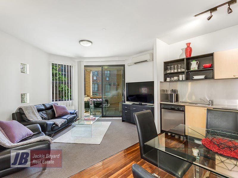 Unit 39/139 Commercial Road, Teneriffe — photo 1 of 5