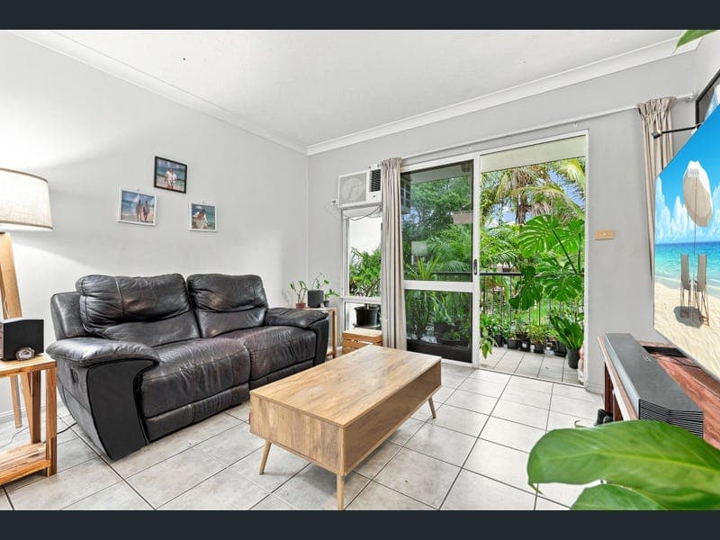 24/17A-17B Upward Street, Cairns City — photo 1 of 5
