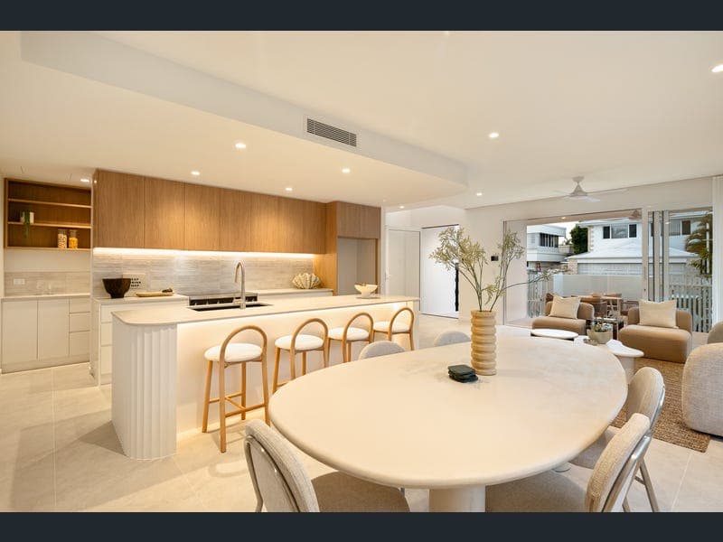 5a Rio Vista Boulevard, Broadbeach Waters — photo 1 of 5